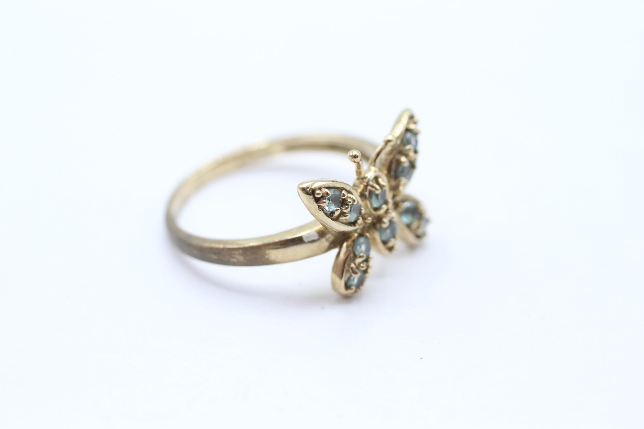 9ct gold blue gemstone butterfly dress ring Size N - 2.5 g - Image 2 of 4