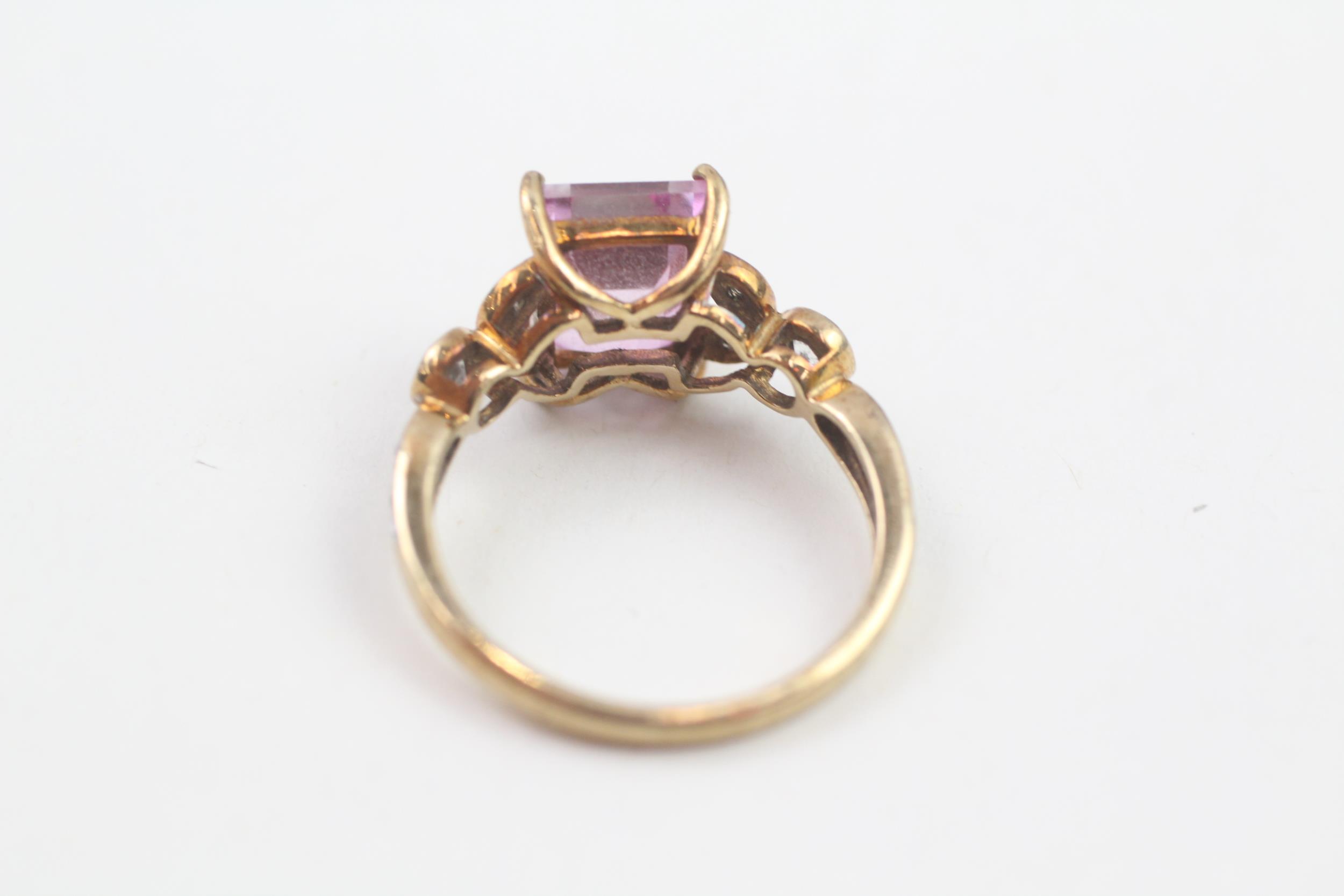 9ct gold enhanced pink topaz & white gemstone dress ring (2.9g) Size N - Bild 4 aus 4