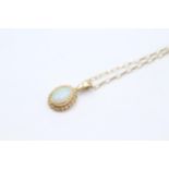 9ct gold cabochon cut opal pendant necklace - 1.5 g