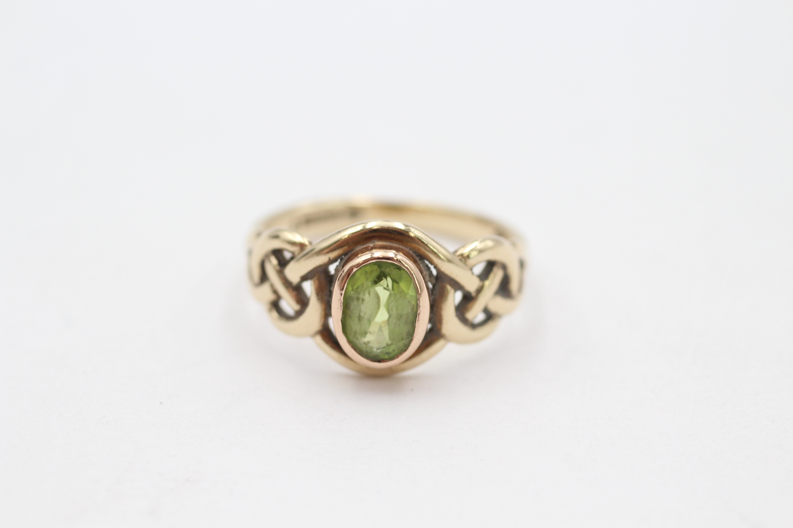 9ct Welsh gold peridot Celtic style dress ring, with millennial hallmark Size L - 2.6 g