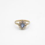 9ct gold diamond & sapphire oval cluster ring Size K - 1.6 g