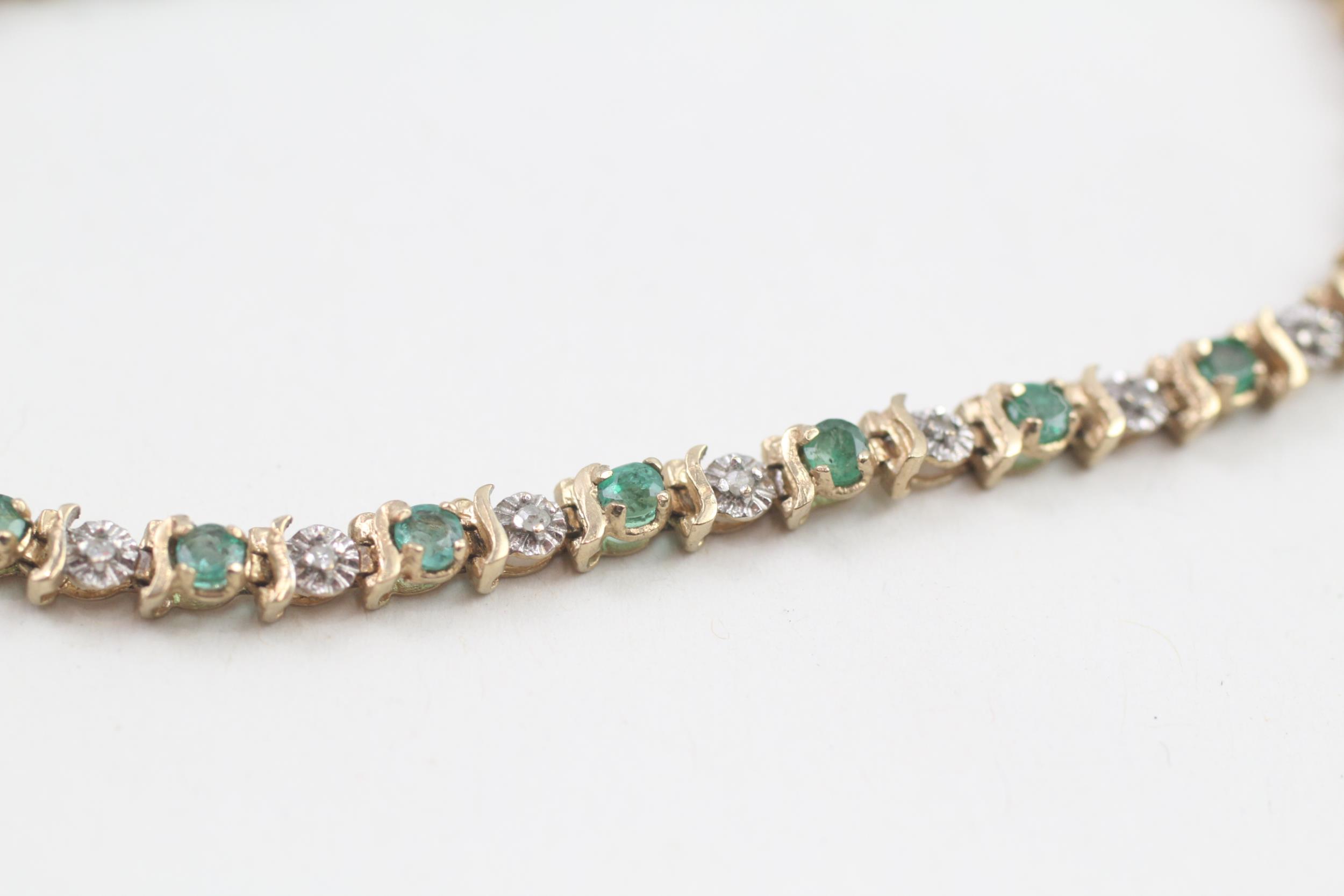 9ct gold emerald & diamond bracelet (6.8g) - Image 2 of 4