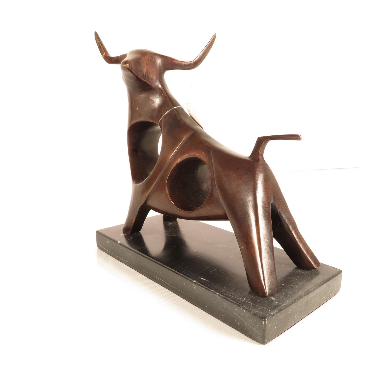 Cold cast bronze Dali Bull - 9 inches long x 9 inch high - Image 5 of 6