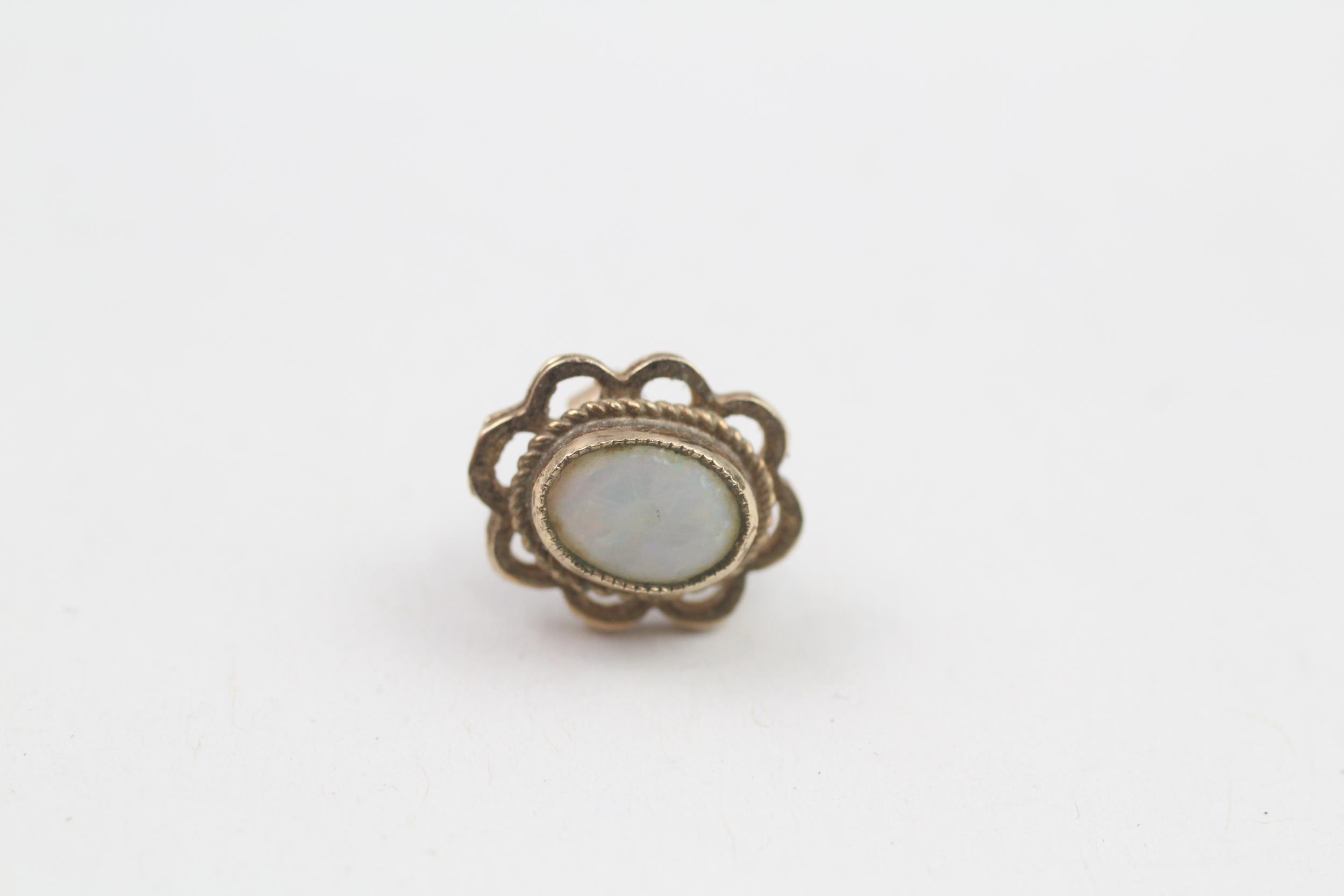 9ct gold opal stud earrings, scroll backs (2g) - Image 2 of 4