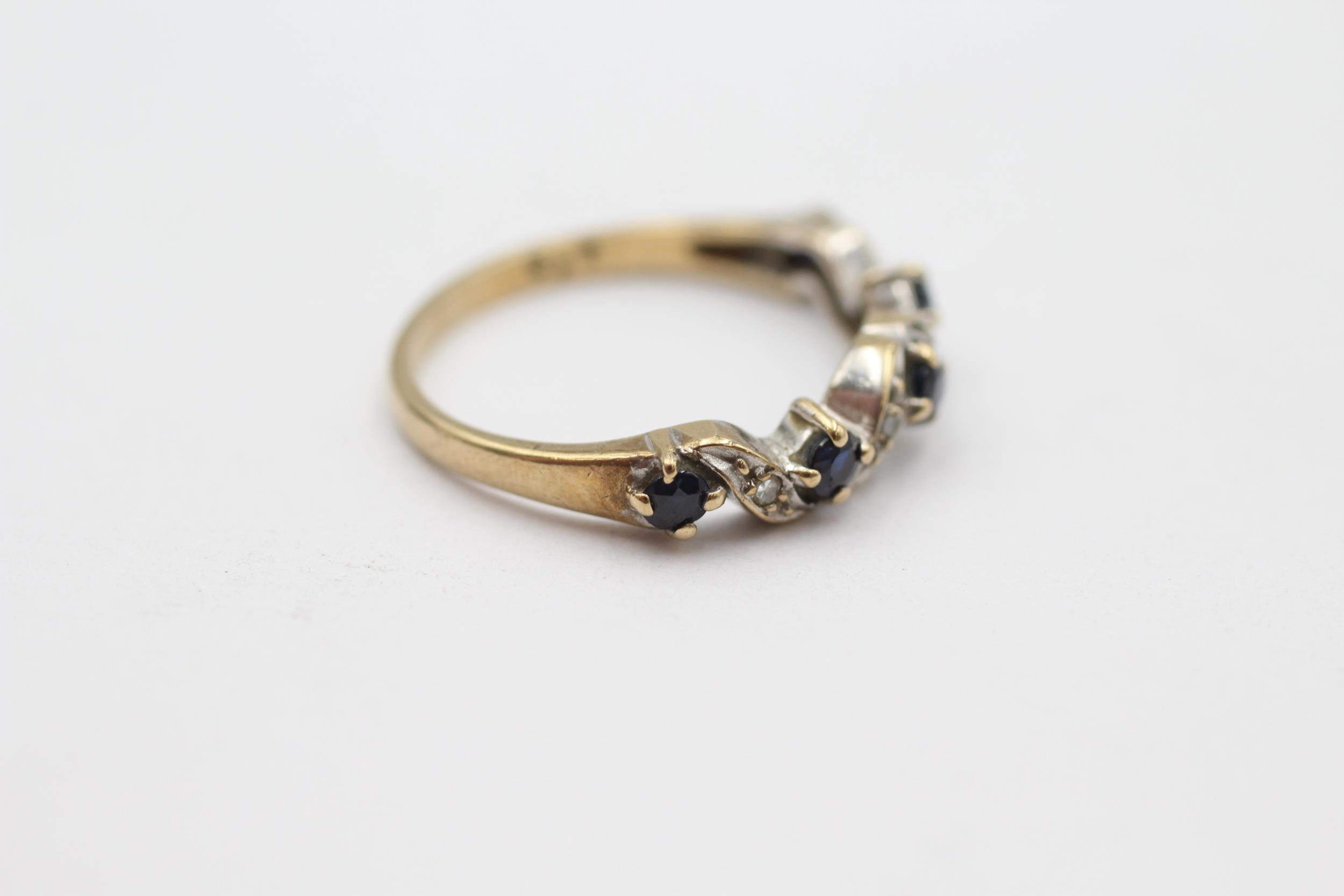 9ct gold vintage sapphire & diamond half eternity ring Size K - 1.6 g - Image 2 of 4