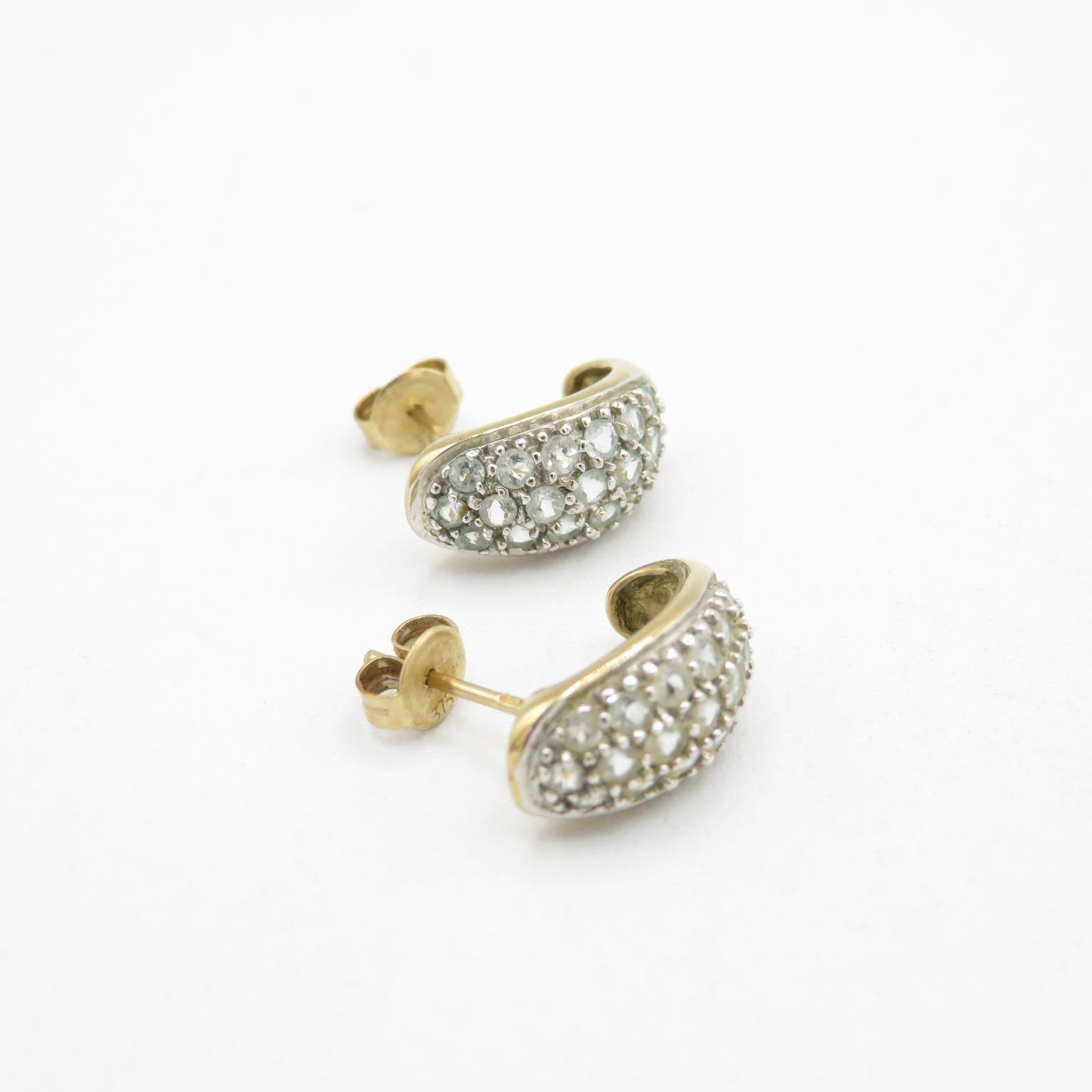 9ct gold blue gemstone c-hoop earrings with scroll backs - 2.6 g - Image 2 of 5