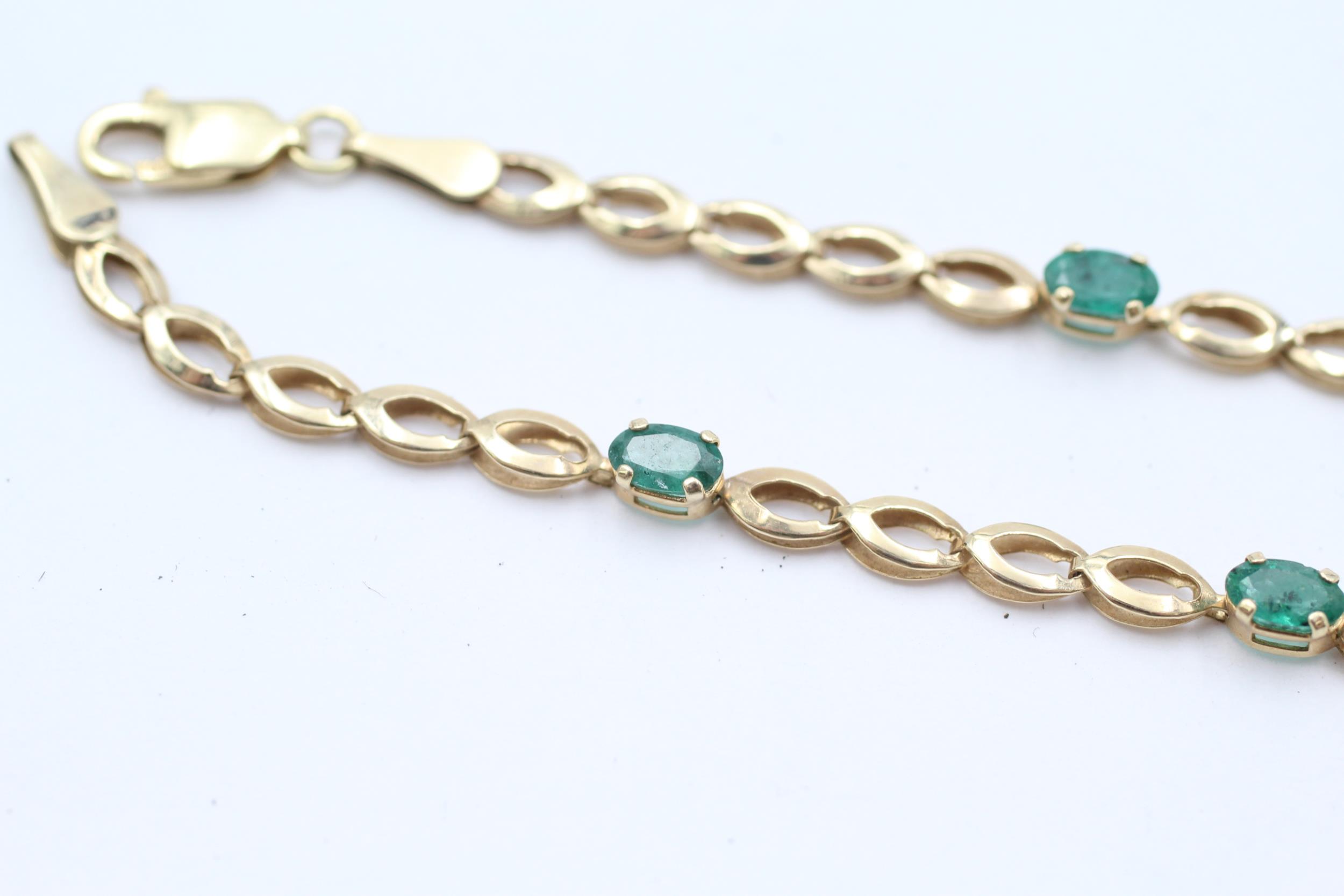 10ct gold emerald bracelet - 2.2 g - Image 3 of 5