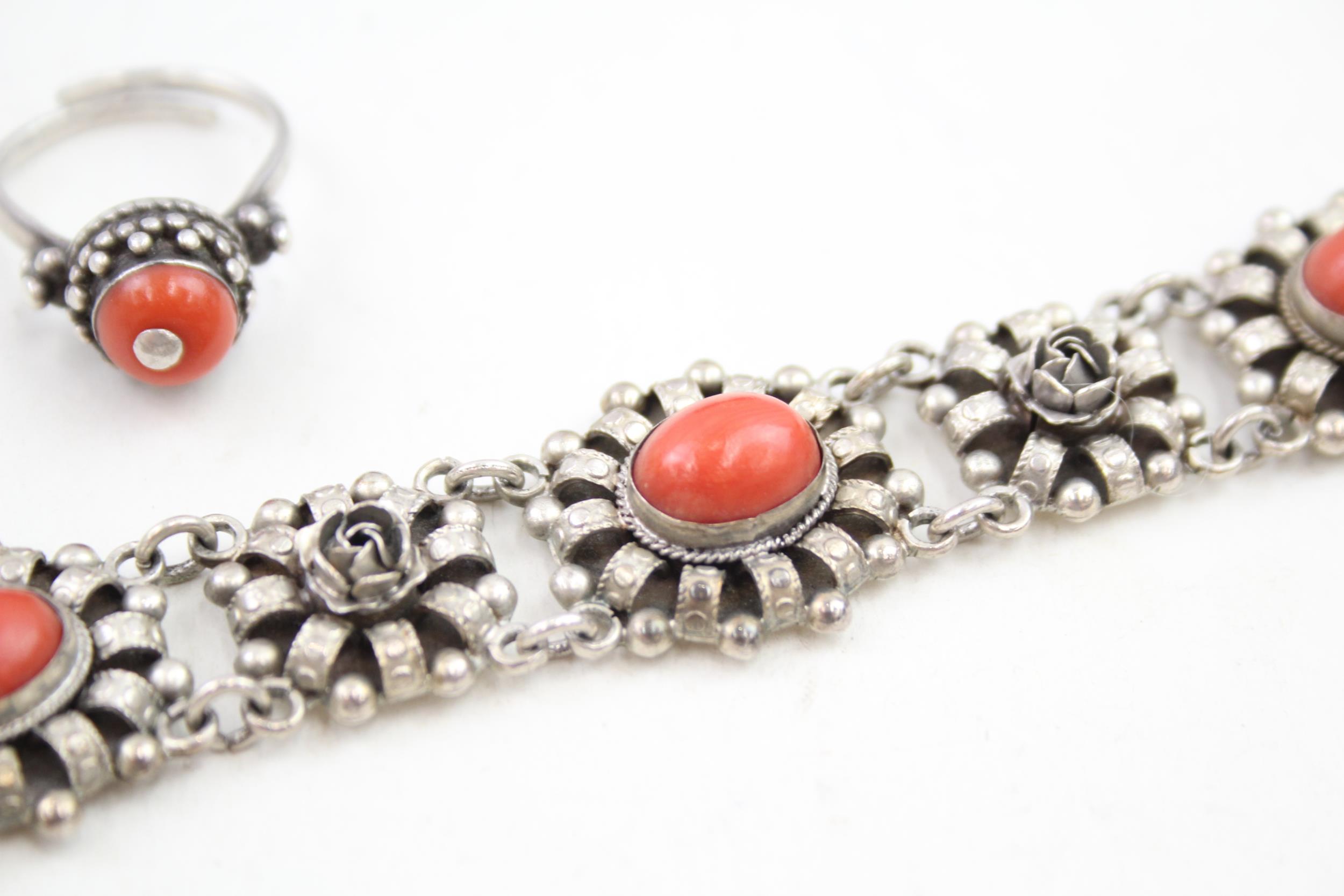 vintage 800 silver coral panel bracelet & ring set (36g) - Image 6 of 7