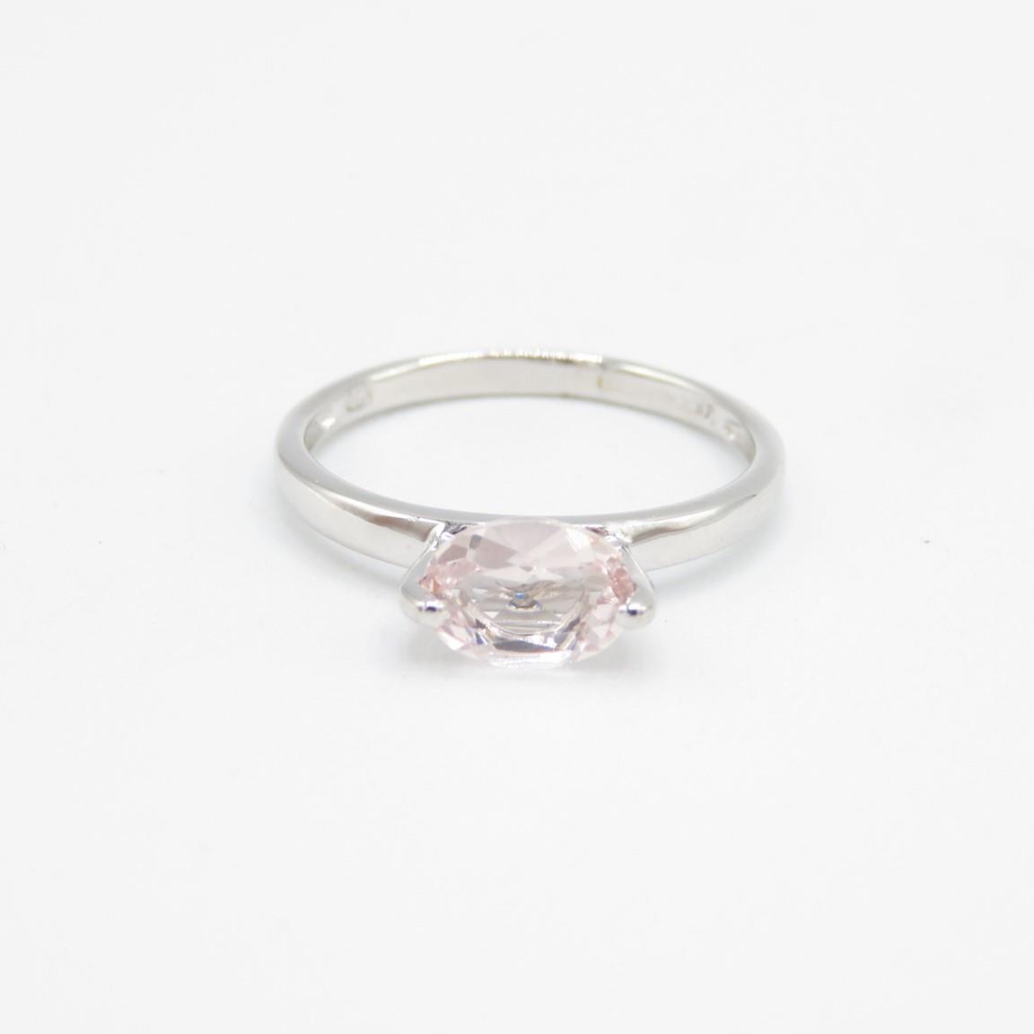 9ct gold oval cut pink gemstone solitaire ring Size M - 1.5 g