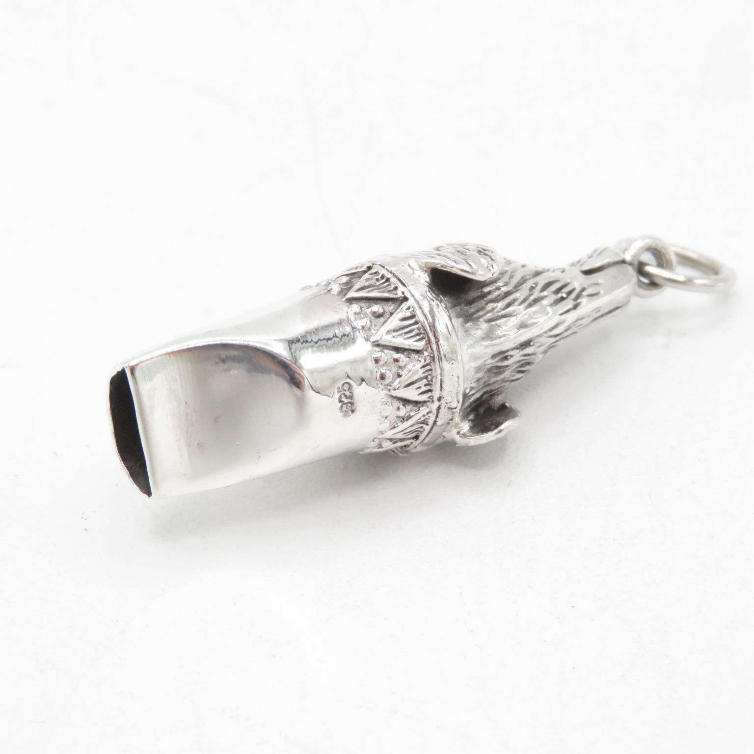 HM 925 Sterling Silver dog whistle with fob ring and detailed dog head design fully working (11. - Image 5 of 5