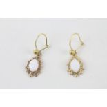 9ct gold opal single stone dangle earrings - 1.4 g