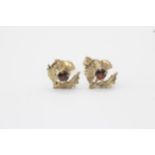 9ct gold garnet stud earrings, with scroll backs - 1.1 g