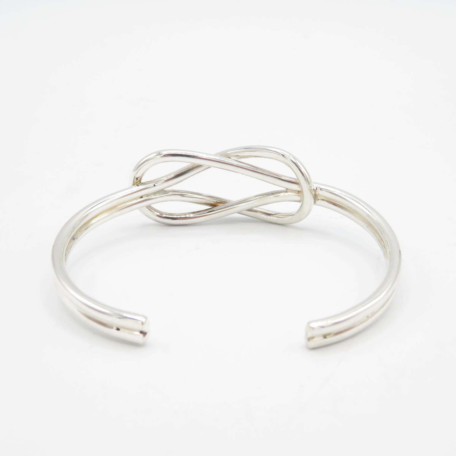 HM 925 Sterling Silver Lover's Knot design bangle - adjustable - (21.5g) In excellent condition - Image 3 of 4