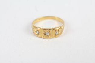 18ct gold antique star set diamond trilogy ring - MISHAPEN - AS SEEN Size N 1/2 - 3.4 g