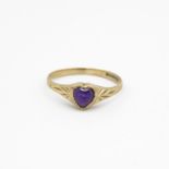 9ct gold heart amethyst single stone ring with engraved shoulders - MISHAPEN - AS SEEN Size K - 1.