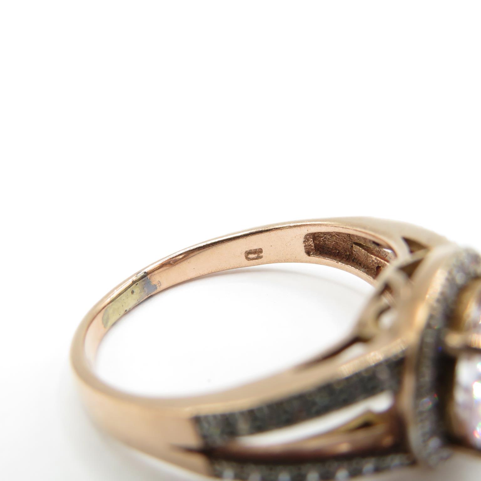 HM 9ct rose gold dress ring with white CZ centre stone and white stone accents (4.1g) Size P - Bild 5 aus 5
