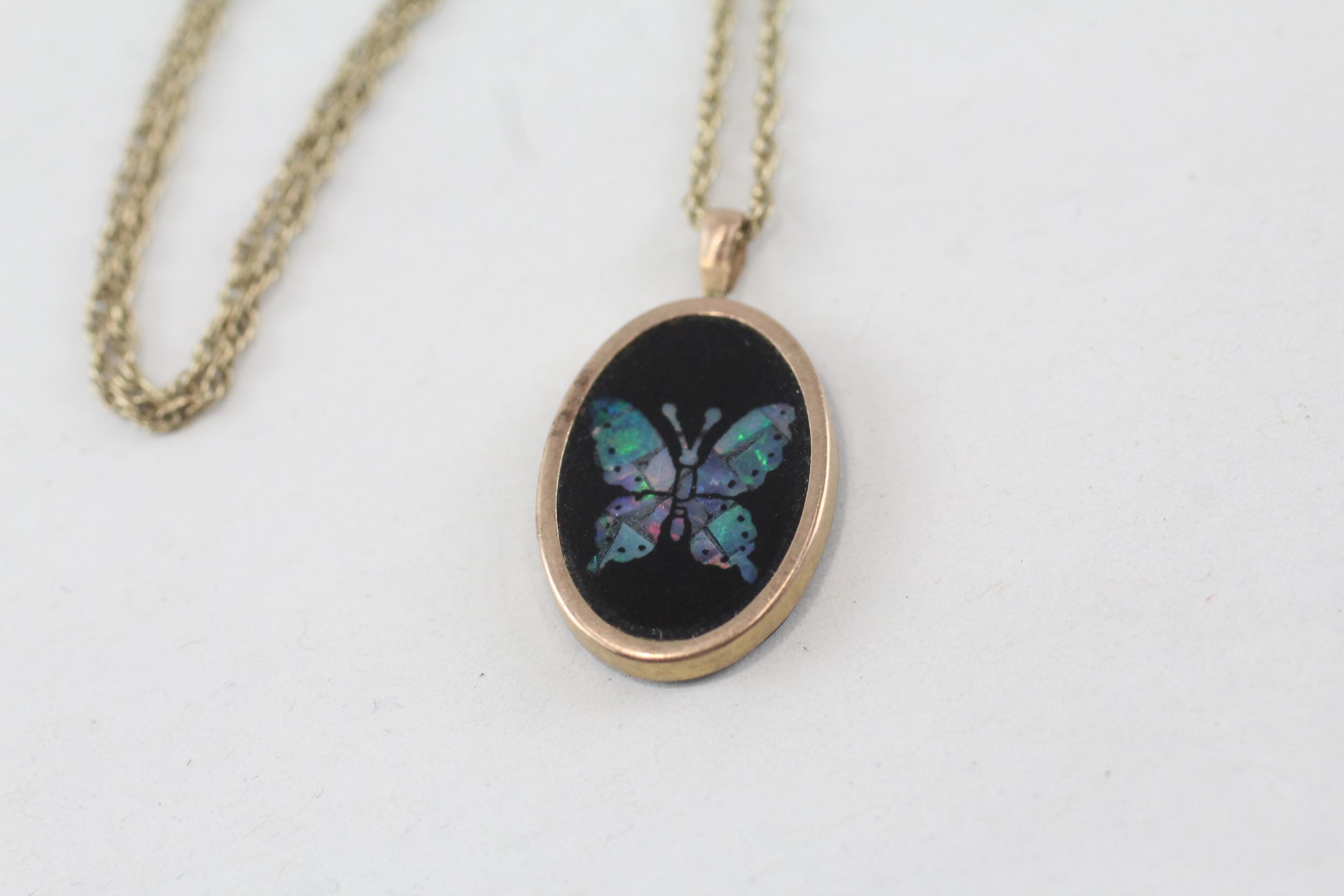 9ct gold opal triplet butterfly pendant necklace - 2.5 g