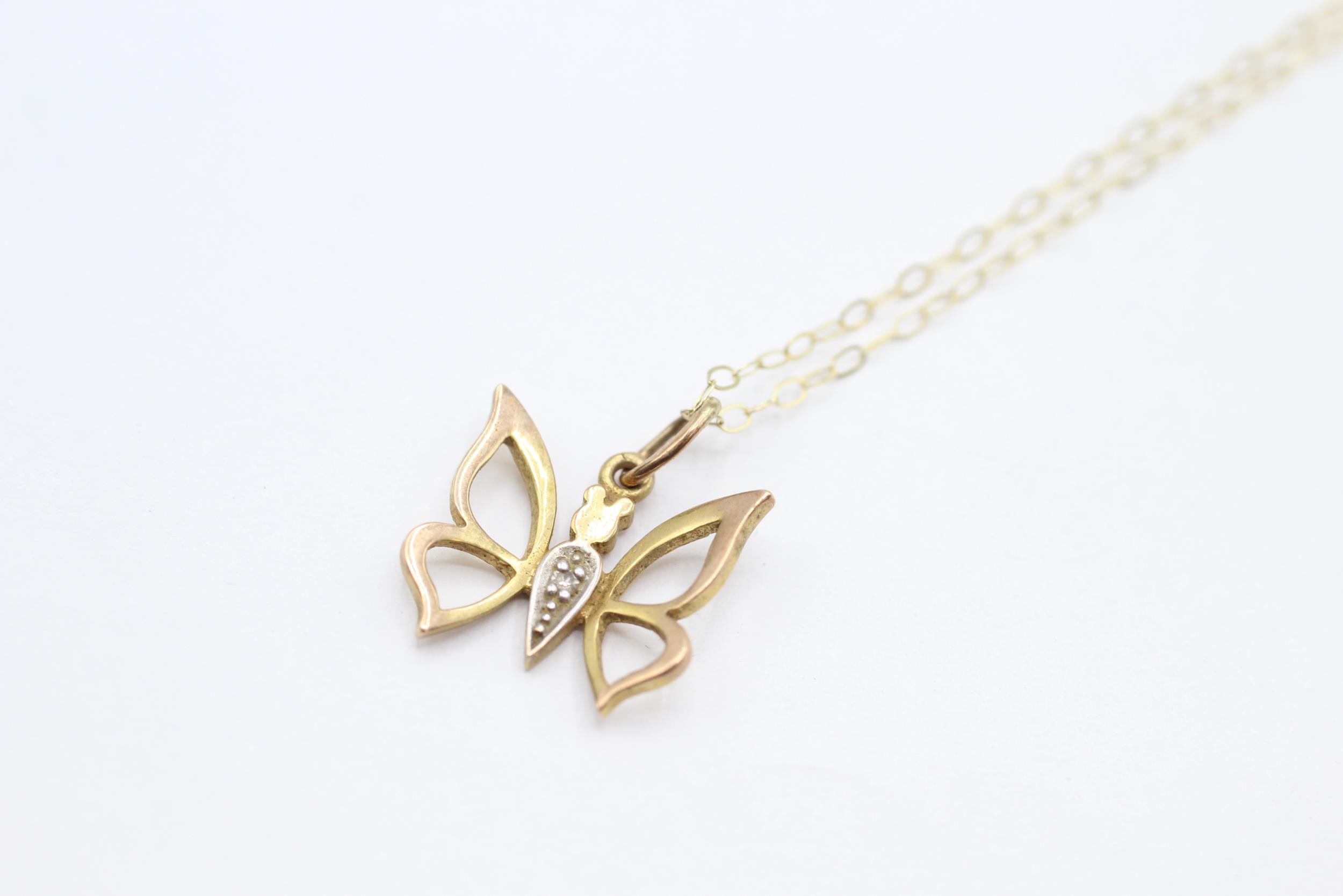 9ct gold diamond set butterfly pendant necklace - 1.1 g