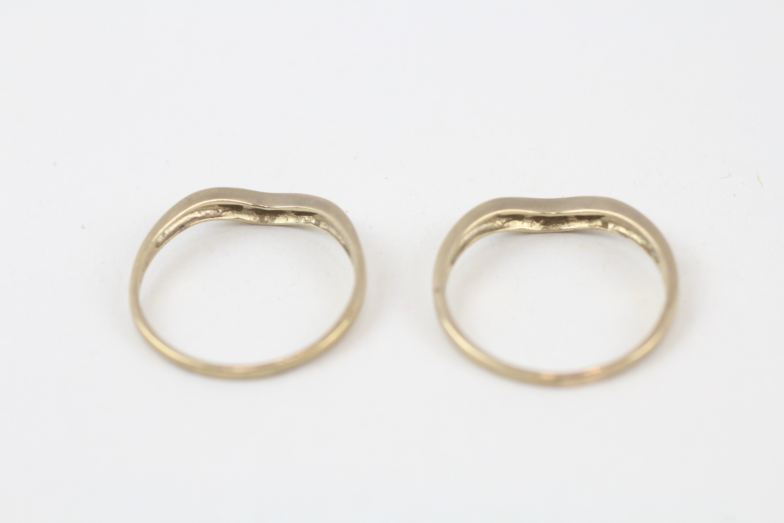 2x 9ct gold diamond wishbone ring Size S + S - 3.1 g - Image 4 of 5