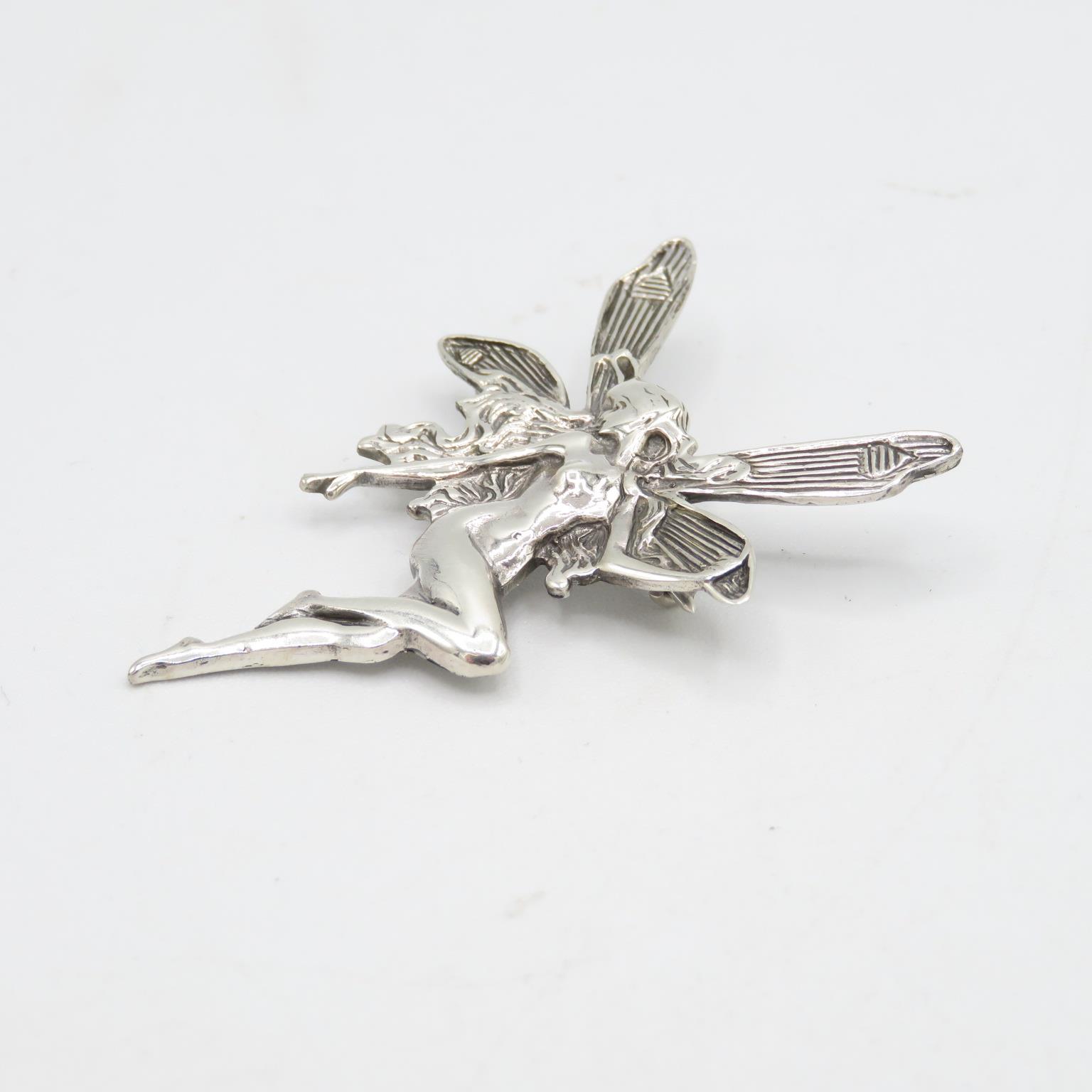 925 Sterling Silver HM Nymph Fairy brooch in perfect condition with tight fitting pin (7.5g) 60mm - Image 2 of 3