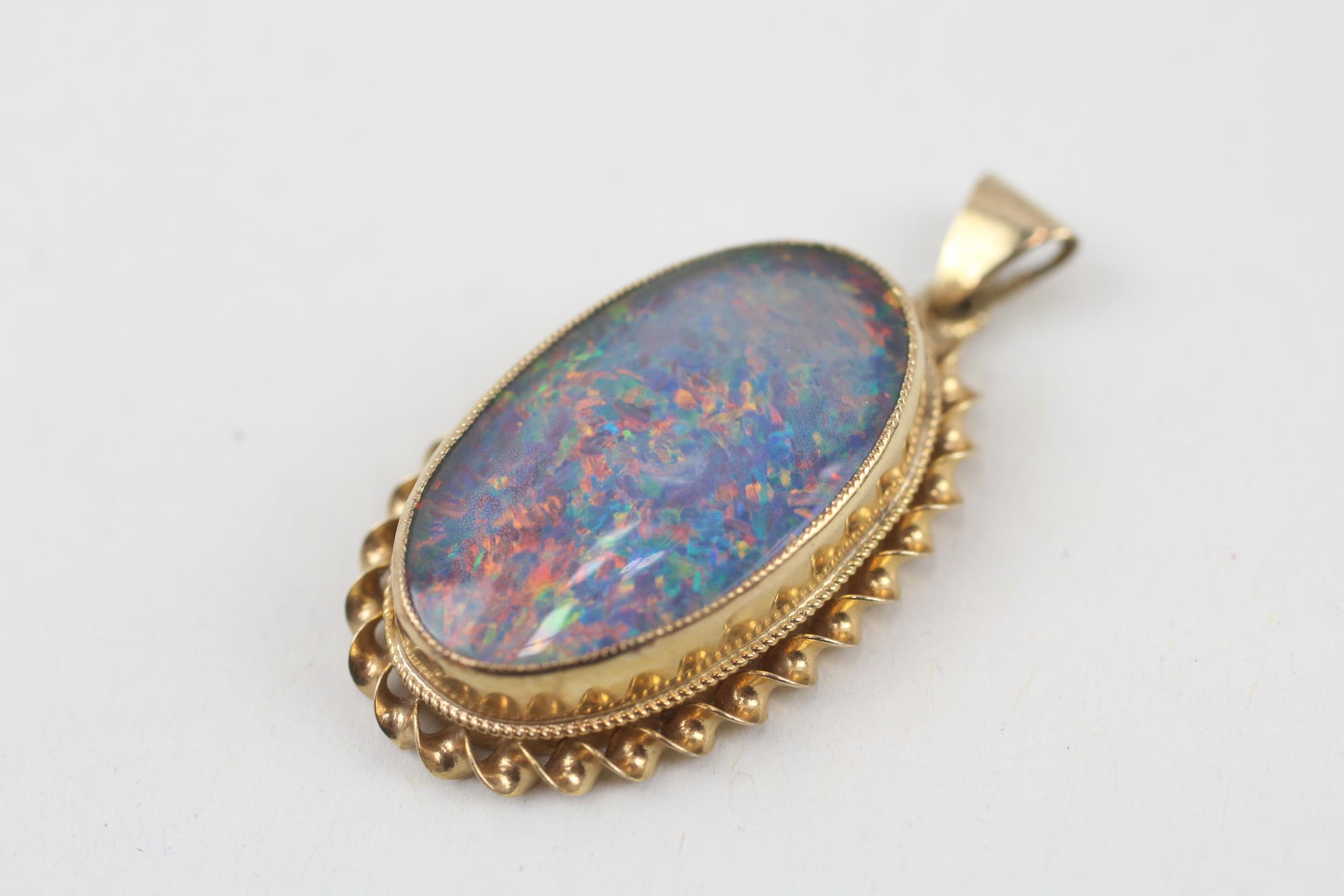 9ct gold oval opal triplet single stone pendant - 4.6 g - Image 2 of 7