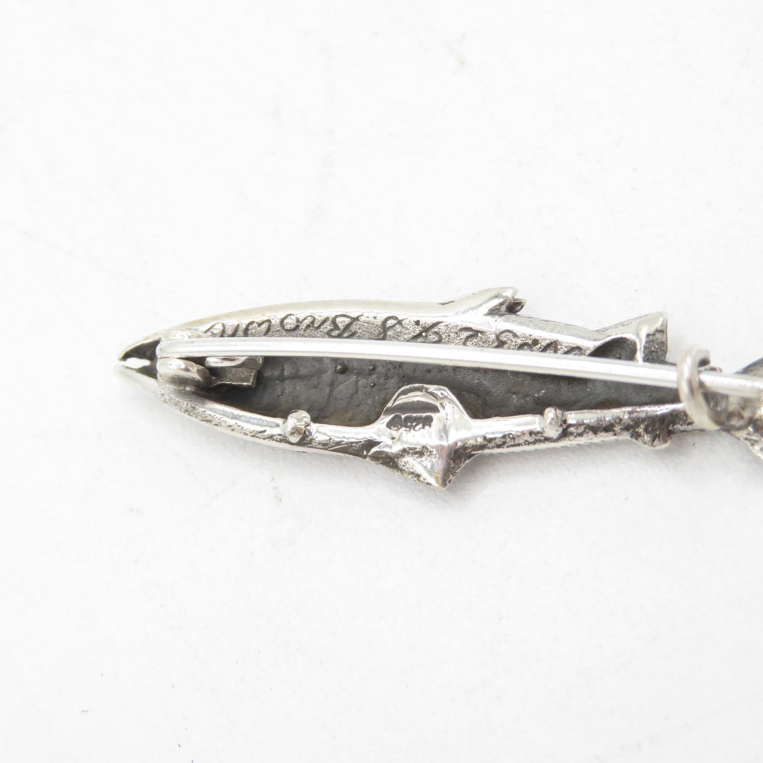 HM Sterling Silver 925 highly details salmon brooch with tight fitting pin in excellent condition ( - Image 5 of 5