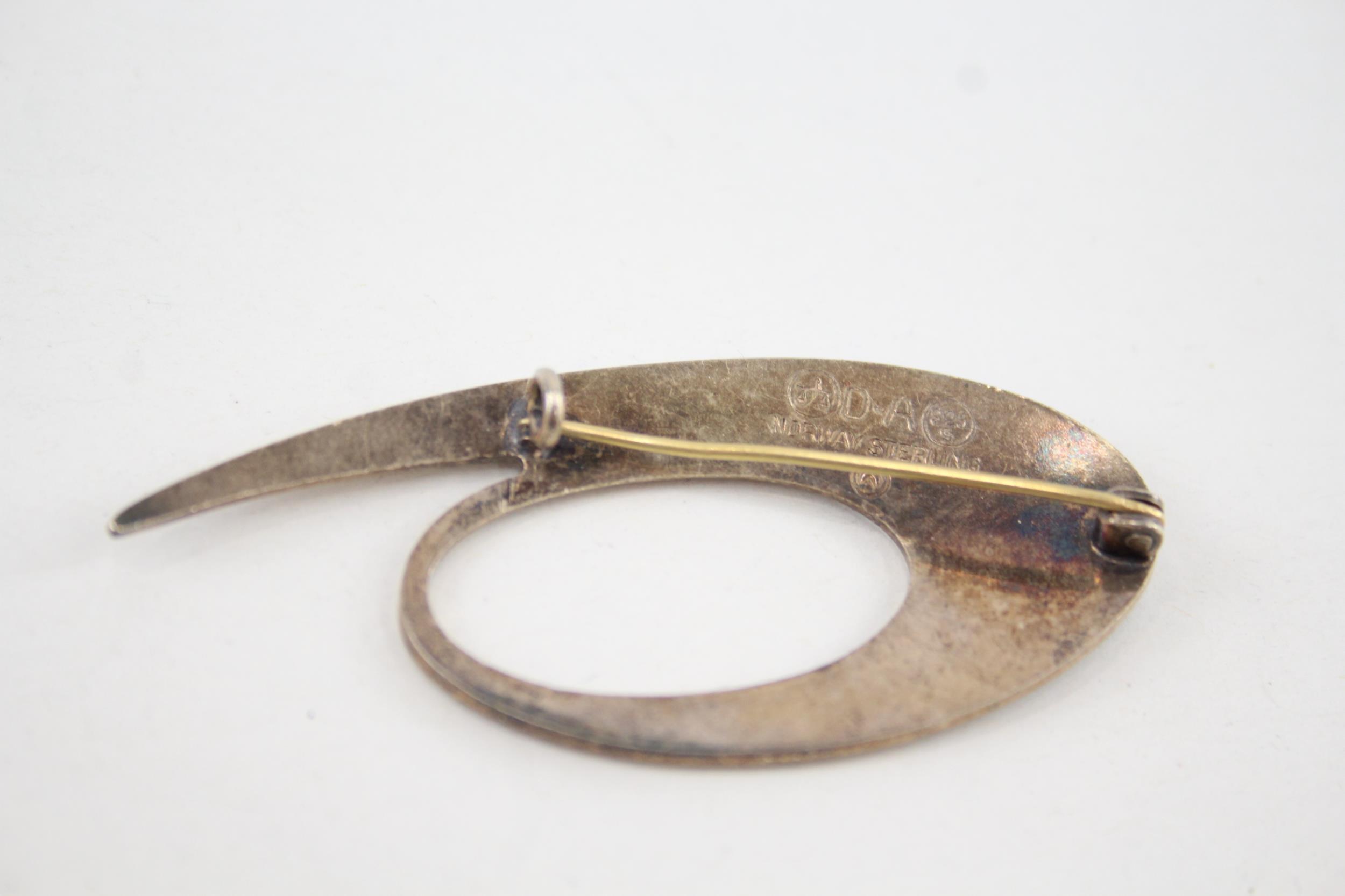 A silver enamel brooch by David Anderson Norway (9g) - Image 4 of 4