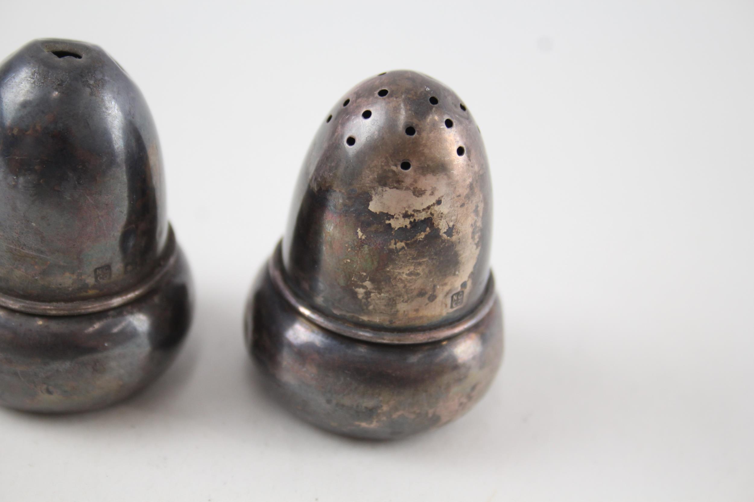 Antique Hallmarked 1923 Birmingham Sterling Silver Novelty Acorn Cellars (22g) - Maker - - Image 3 of 4