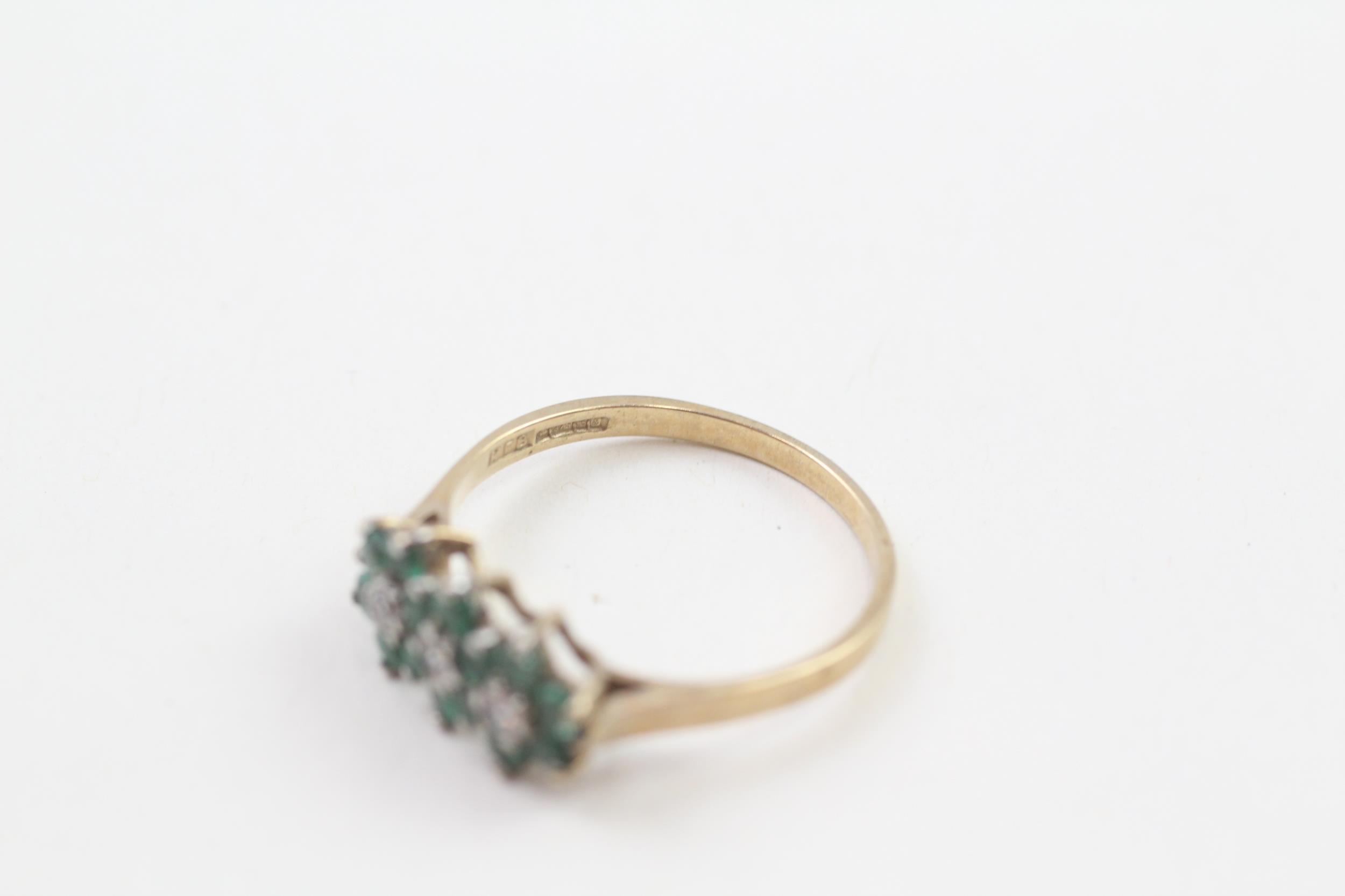 9ct gold vintage emerald & cubic zirconia cluster ring, claw set (1.8g) Size P - Bild 3 aus 4