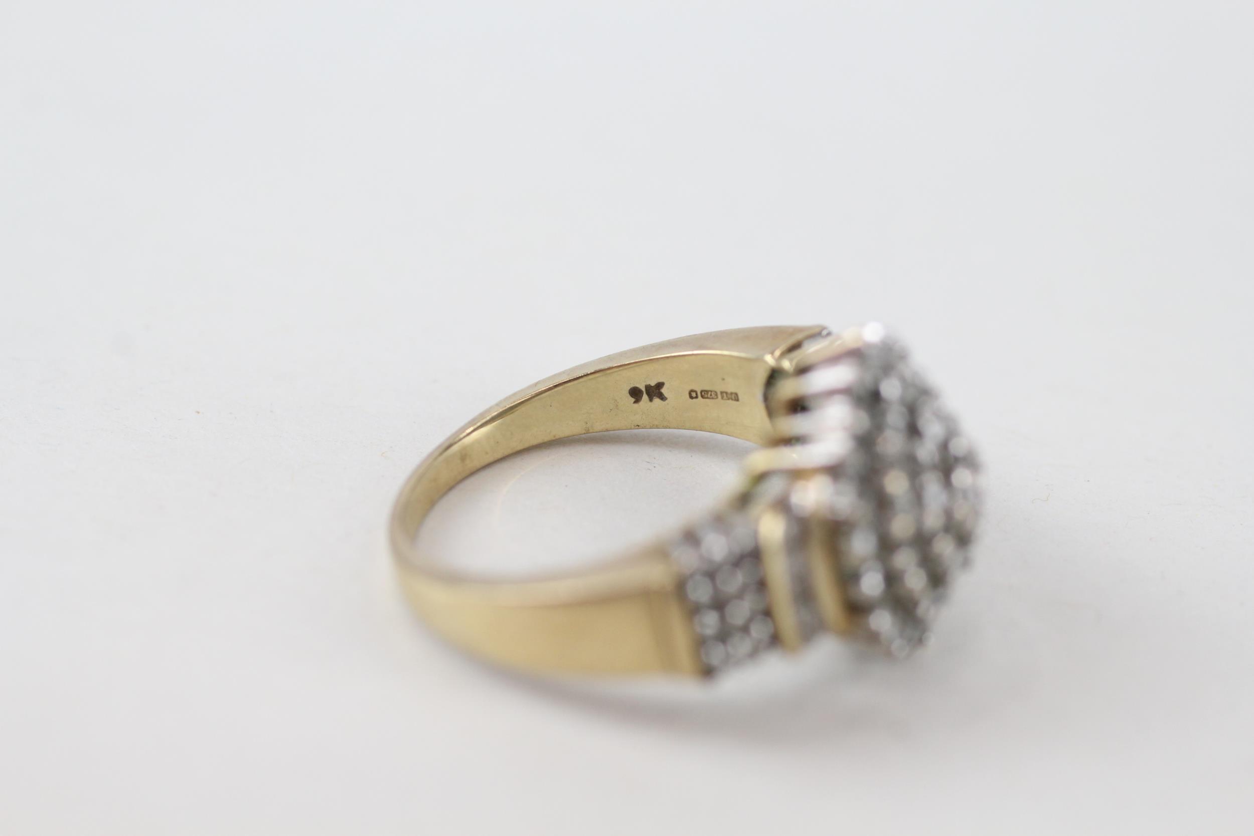 9ct gold diamond cluster ring (5.8g) Size N - Bild 3 aus 5