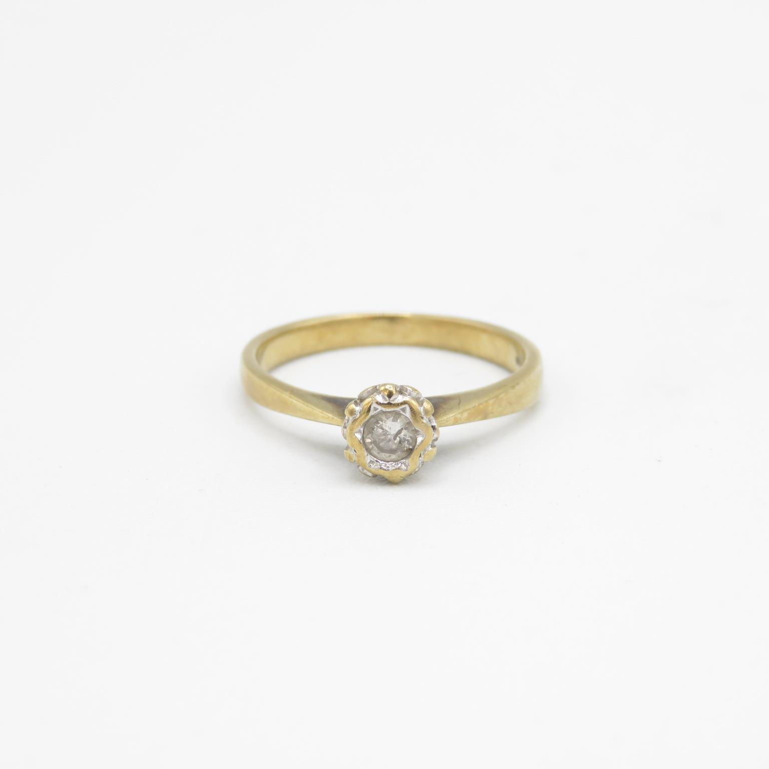 9ct gold diamond solitaire ring Size N - 2.3 g