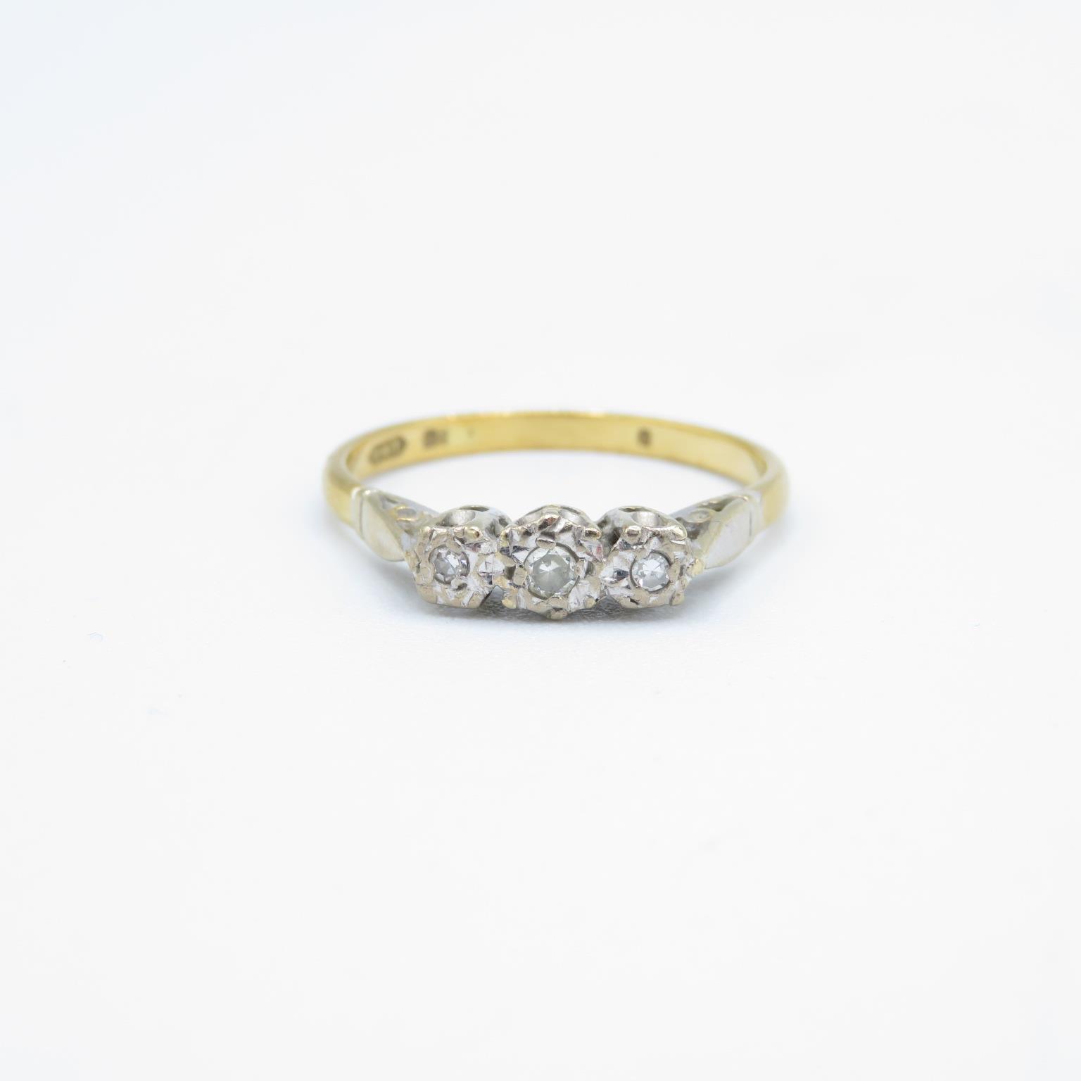 18ct gold vintage diamond three stone ring (2.6g) Size Q