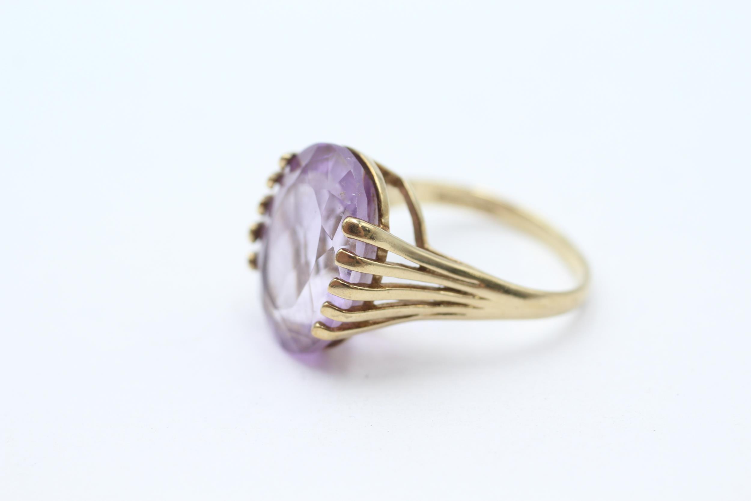 9ct gold oval amethyst single stone cocktail ring - MISHAPEN - AS SEEN Size L 1/2 - 4 g - Image 3 of 4