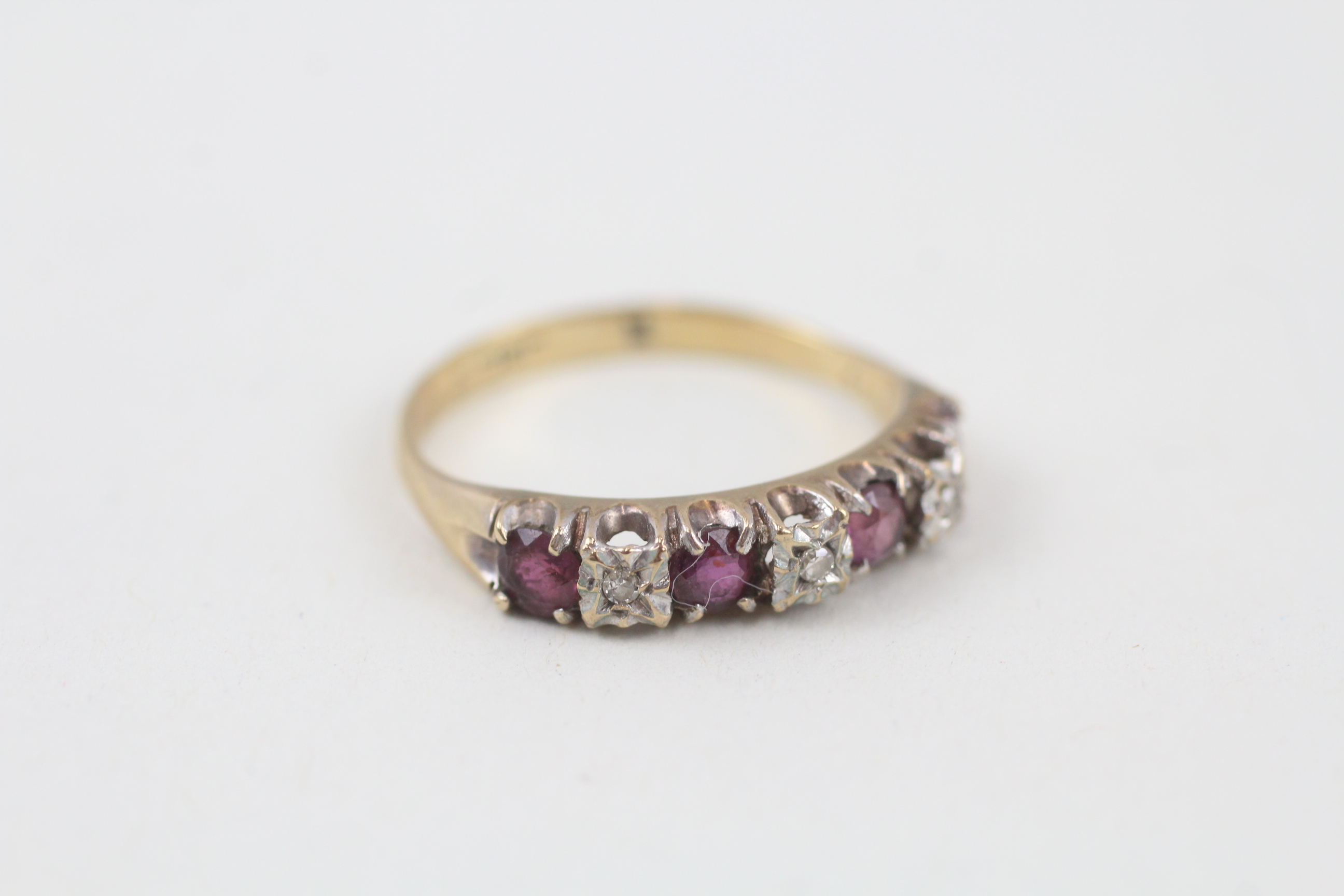 9ct gold diamond & ruby seven stone ring Size P 1/2 - 2 g - Image 2 of 6