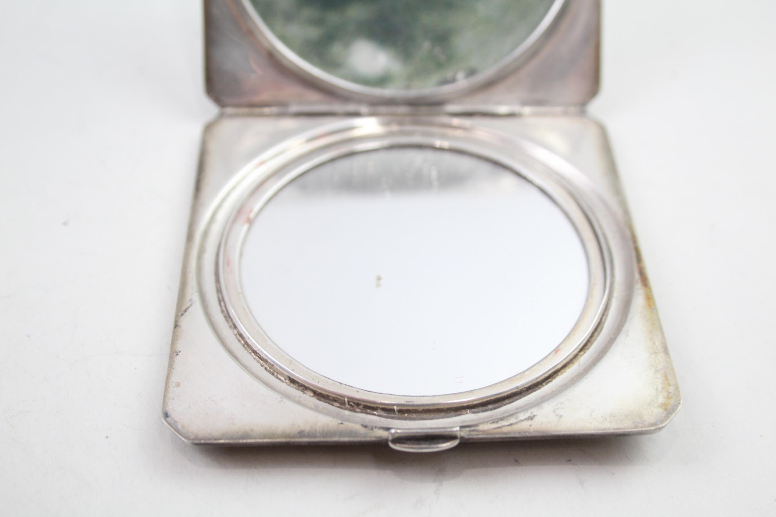 Vintage .925 Sterling Silver White Guilloche Enamel Ladies Vanity Compact (86g) - w/ Original Mirror - Image 5 of 6