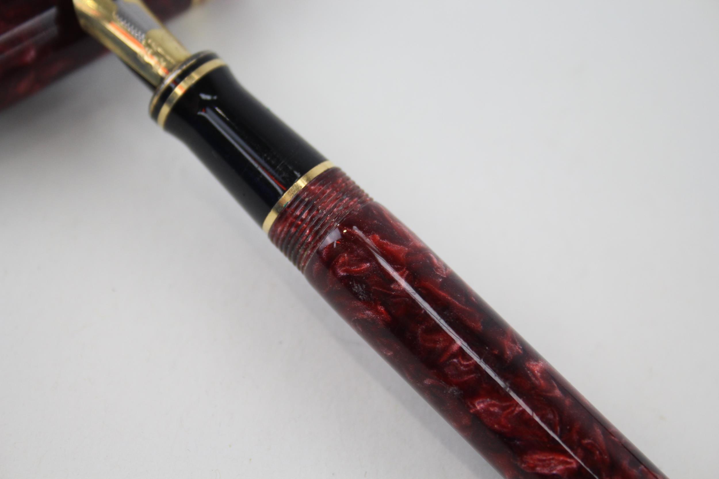 PARKER Duofold Special Burgundy Lacquer Fountain Pen w/ 18ct Gold Nib WRITING - Dip Tested & WRITING - Image 3 of 4