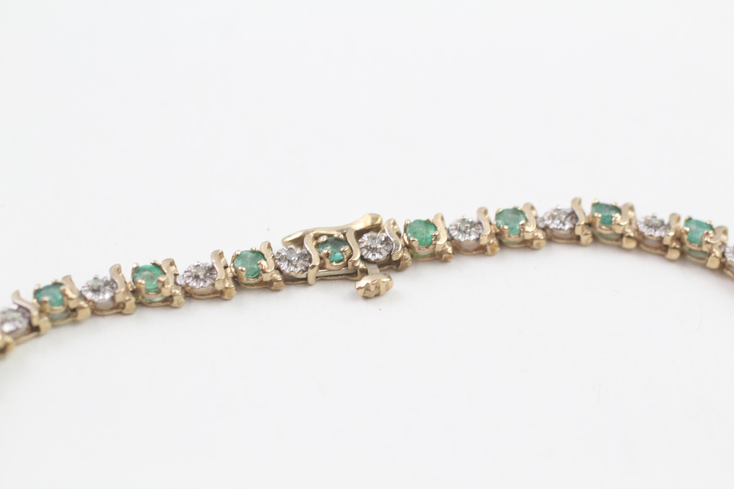 9ct gold emerald & diamond bracelet (6.8g) - Image 3 of 4
