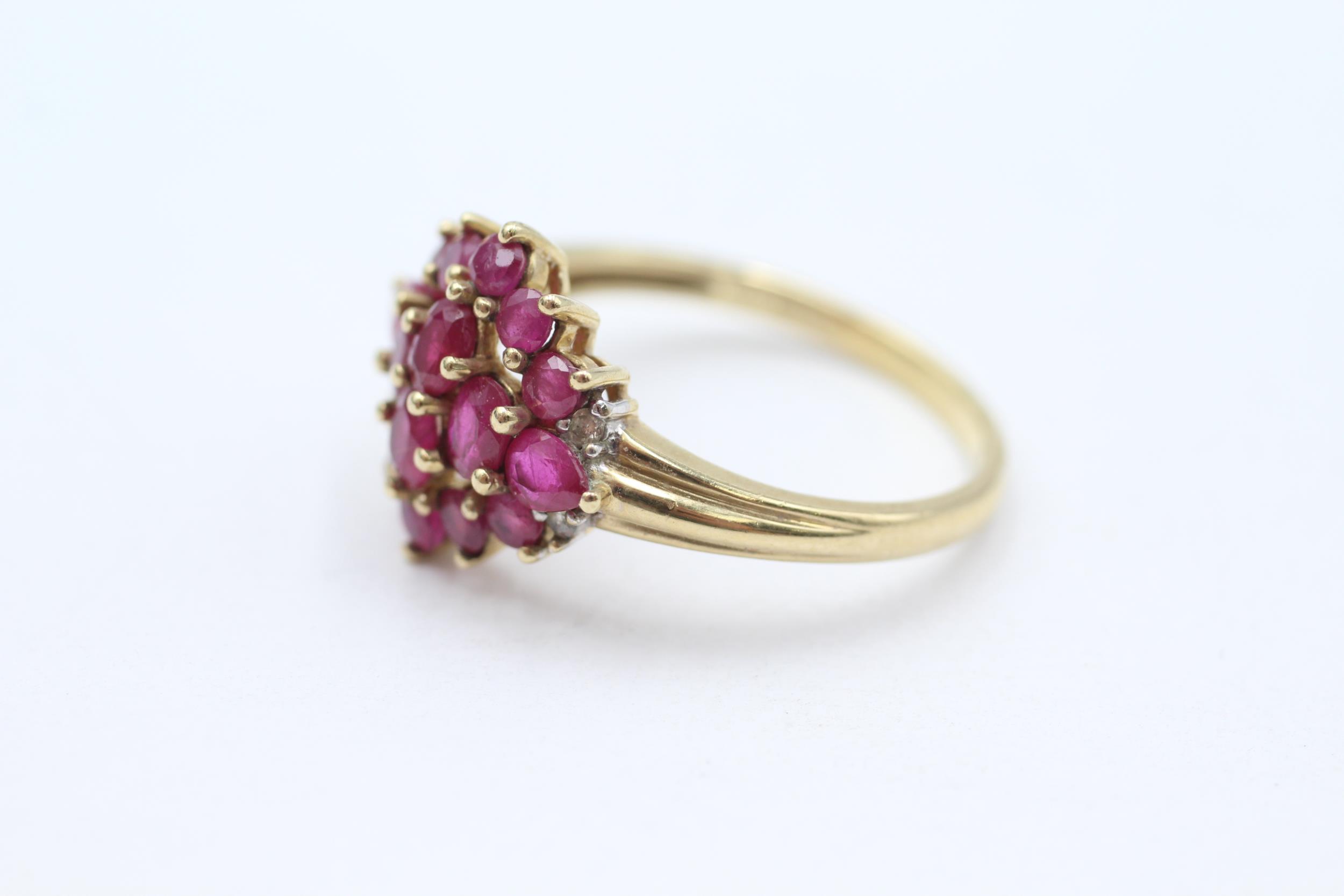 9ct gold ruby & diamond dress ring Size S - 3.2 g - Image 3 of 4
