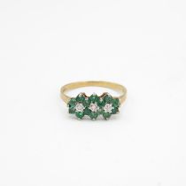 9ct gold vintage emerald & cubic zirconia cluster ring, claw set (1.8g) Size P