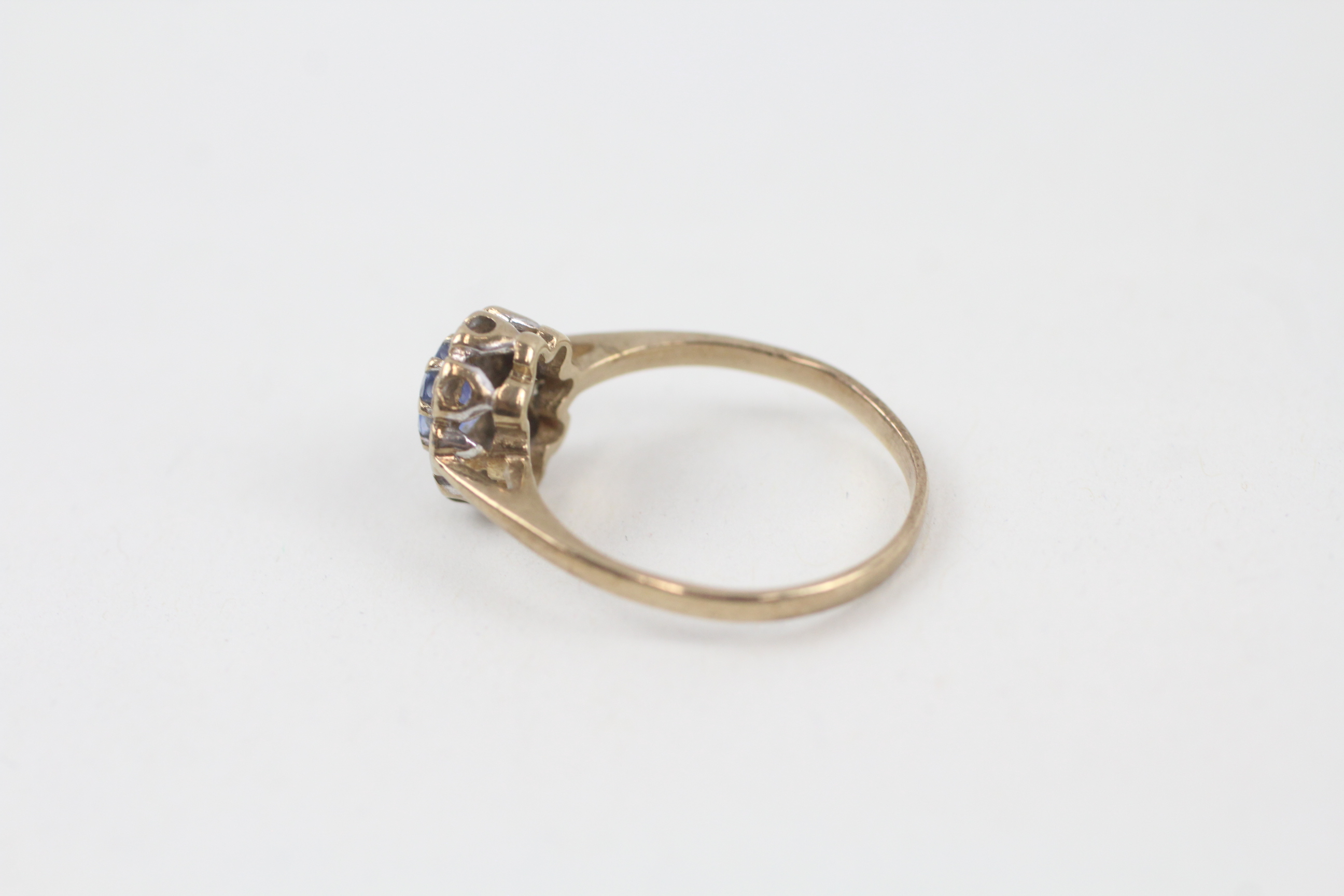9ct gold diamond & sapphire oval cluster ring Size K - 1.6 g - Image 5 of 6