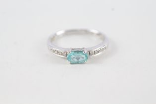 9ct gold oval cut blue gemstone & diamond ring (1.4g) Size L