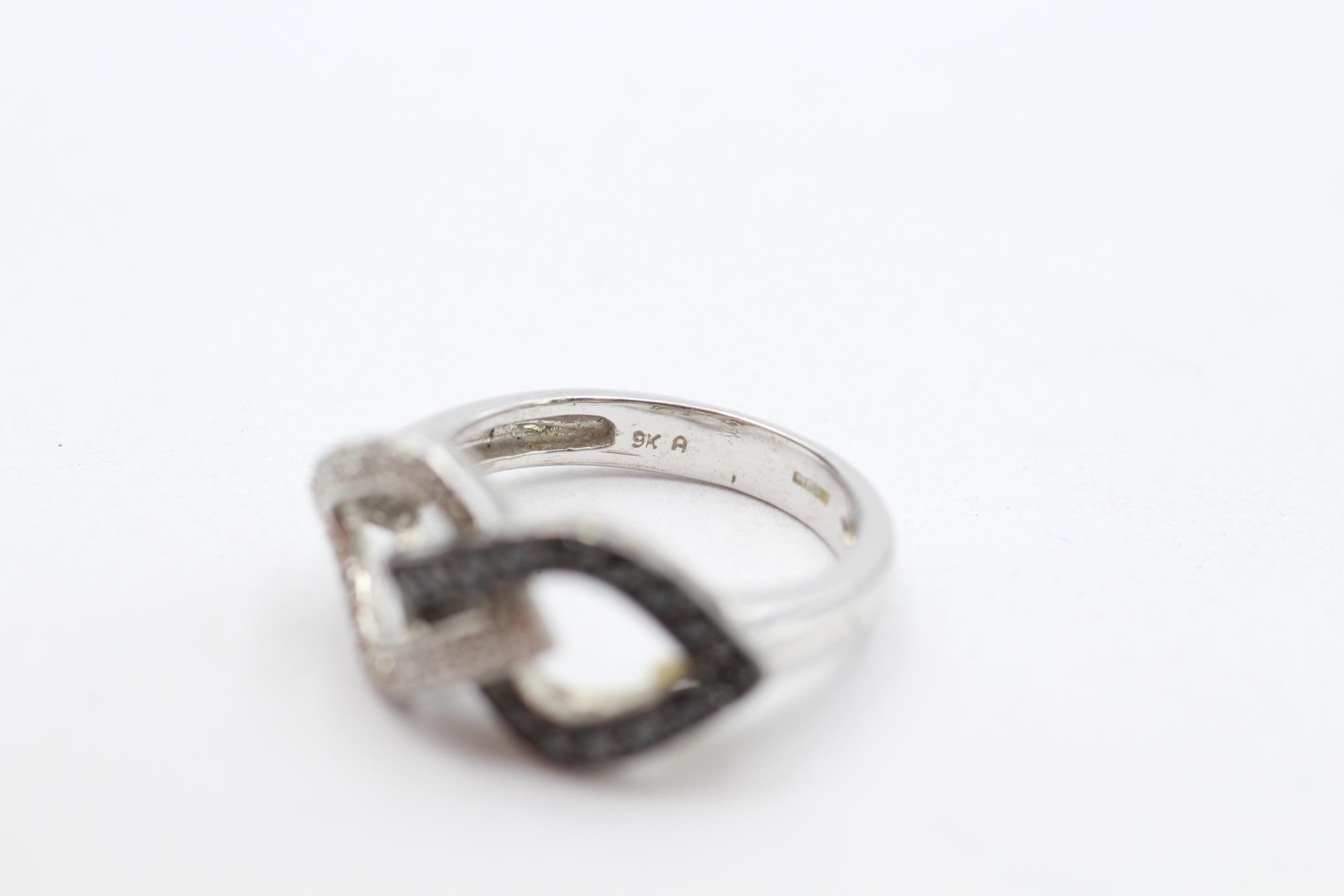 9ct gold diamond & black gemstone cross-over dress ring Size L - 3.6 g - Image 4 of 4