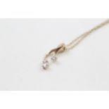 9ct gold diamond pendant necklace (1.1g)