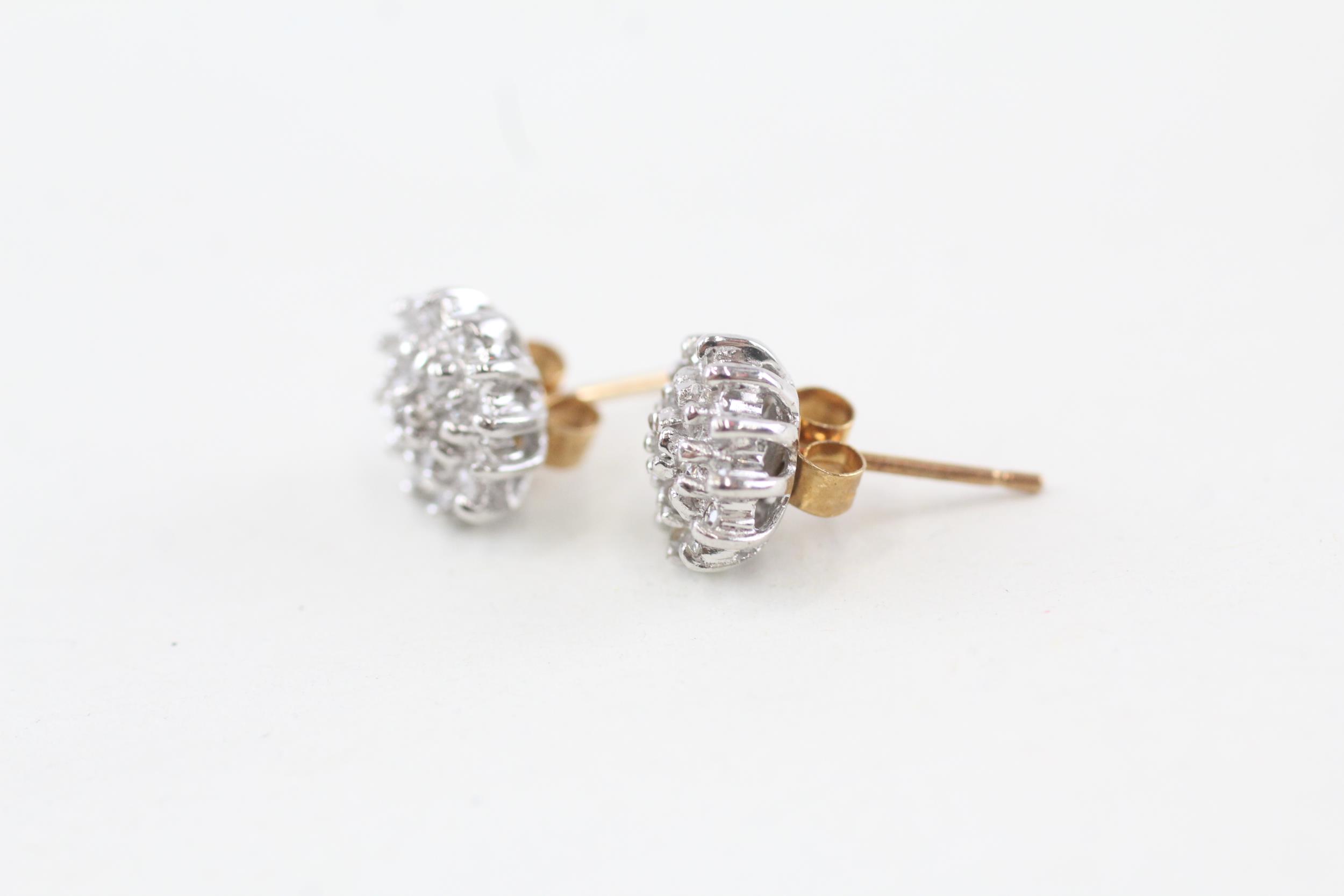 9ct gold diamond set cluster stud earrings - 1.6 g - Image 2 of 4