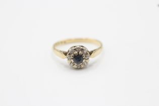 18ct gold vintage sapphire & diamond cluster ring Size N - 2.4 g