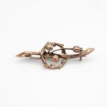 9ct gold antique Art Nouveau floral openwork bar brooch with base metal pin - 1.8 g