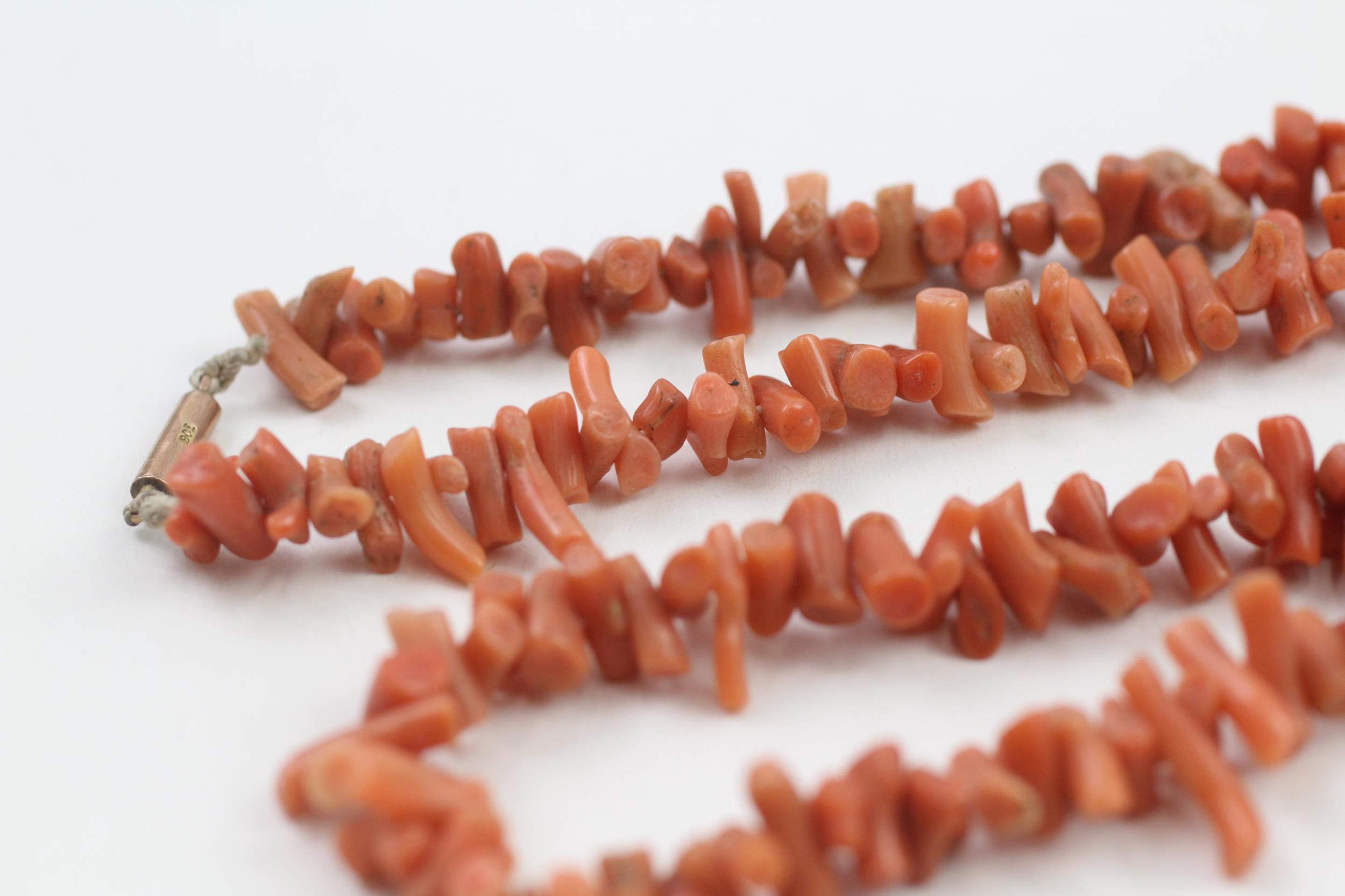 2 x 9ct gold clasp coral necklaces (56.5g) - Image 3 of 7