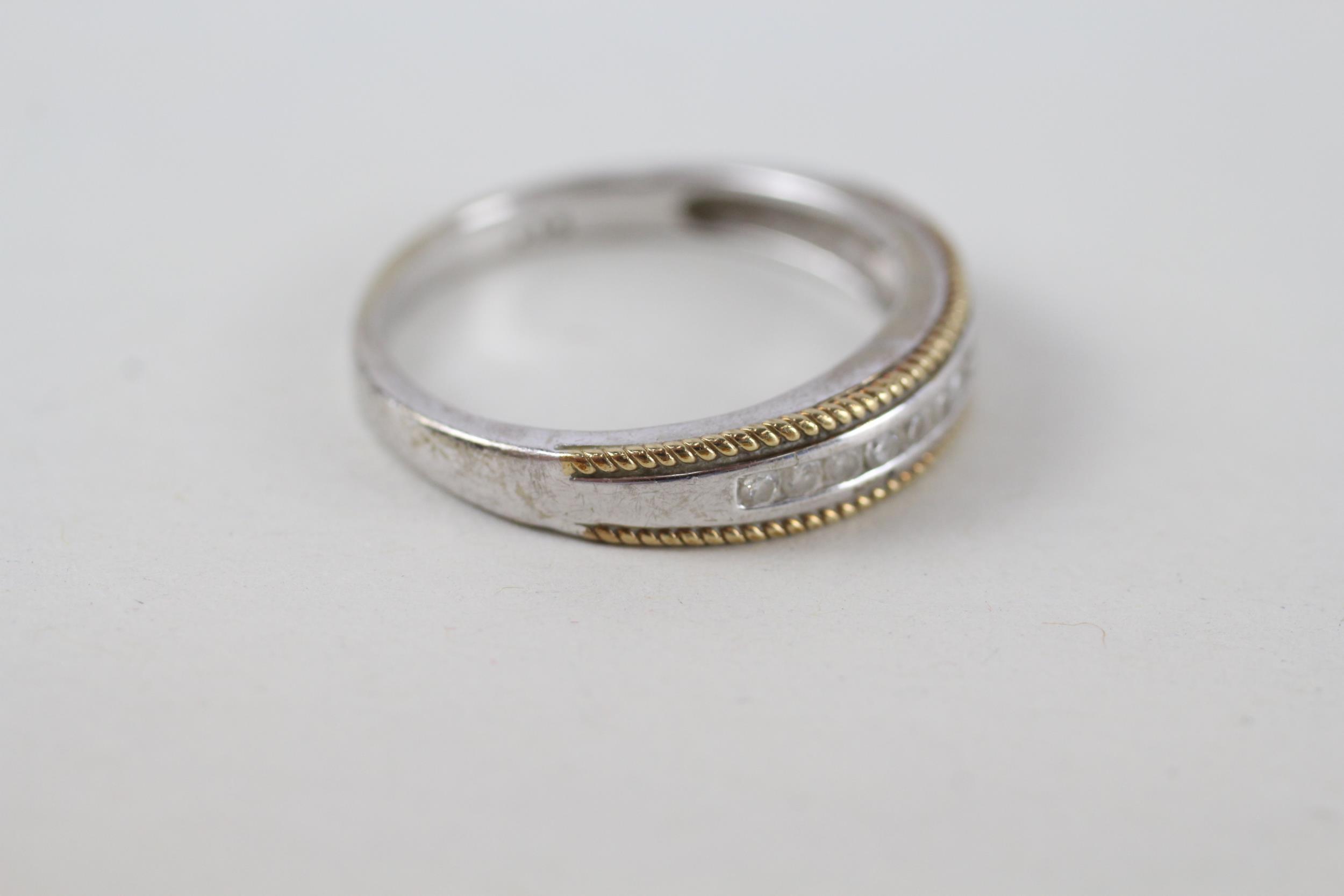 9ct gold bi-colour diamond half eternity ring , channel set (3g) Size Q - Image 2 of 5