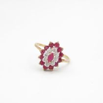 9ct gold vintage ruby & diamond cluster ring, claw set (2.2g) Size P