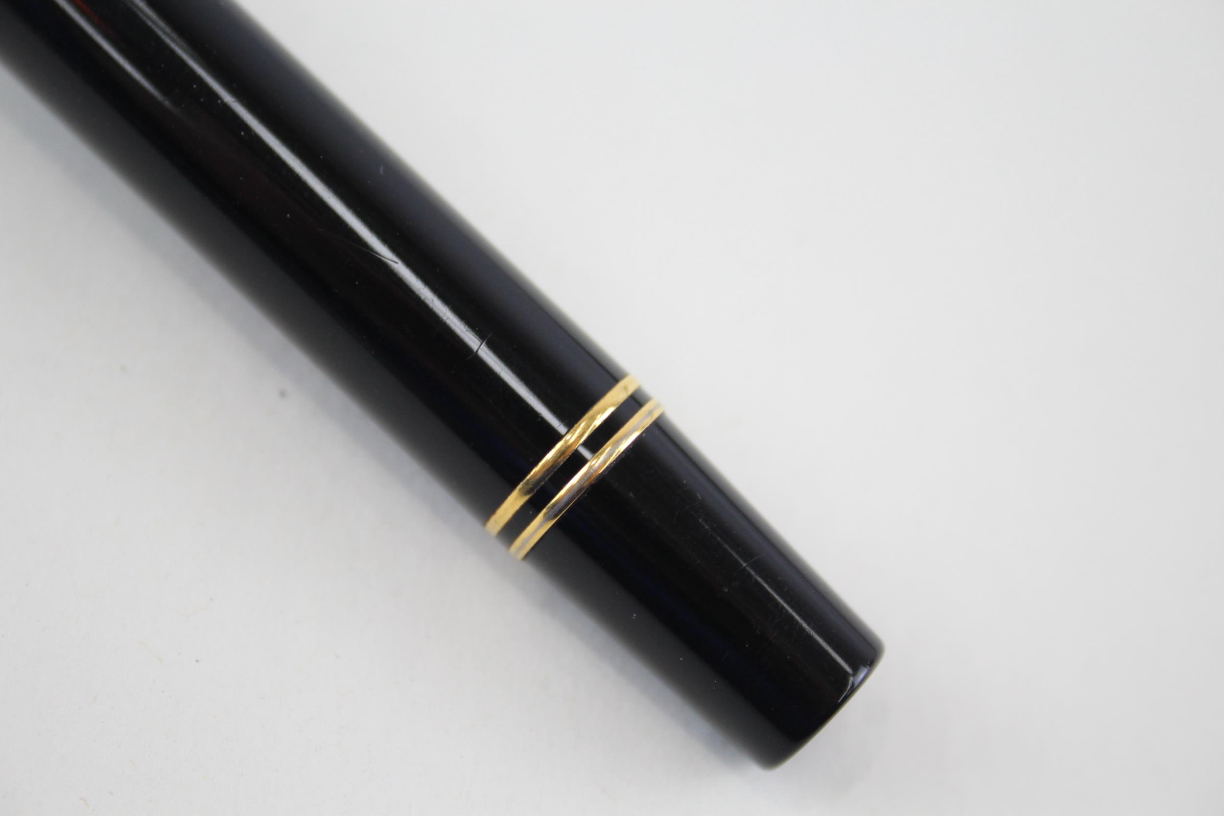 PARKER Duofold Special Black Lacquer Fountain Pen w/ 18ct Gold Nib WRITING - Dip Tested & WRITING In - Image 4 of 5